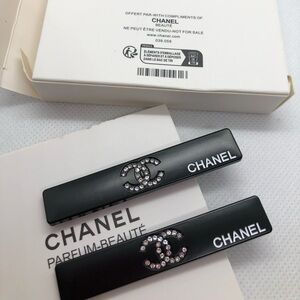 Chanel VI beauty line hair clips